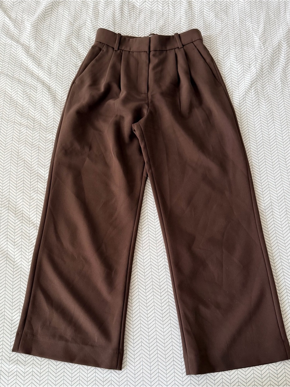 Abercrombie & Fitch Wide-Leg High-Rise Pants in Chocolate Brown